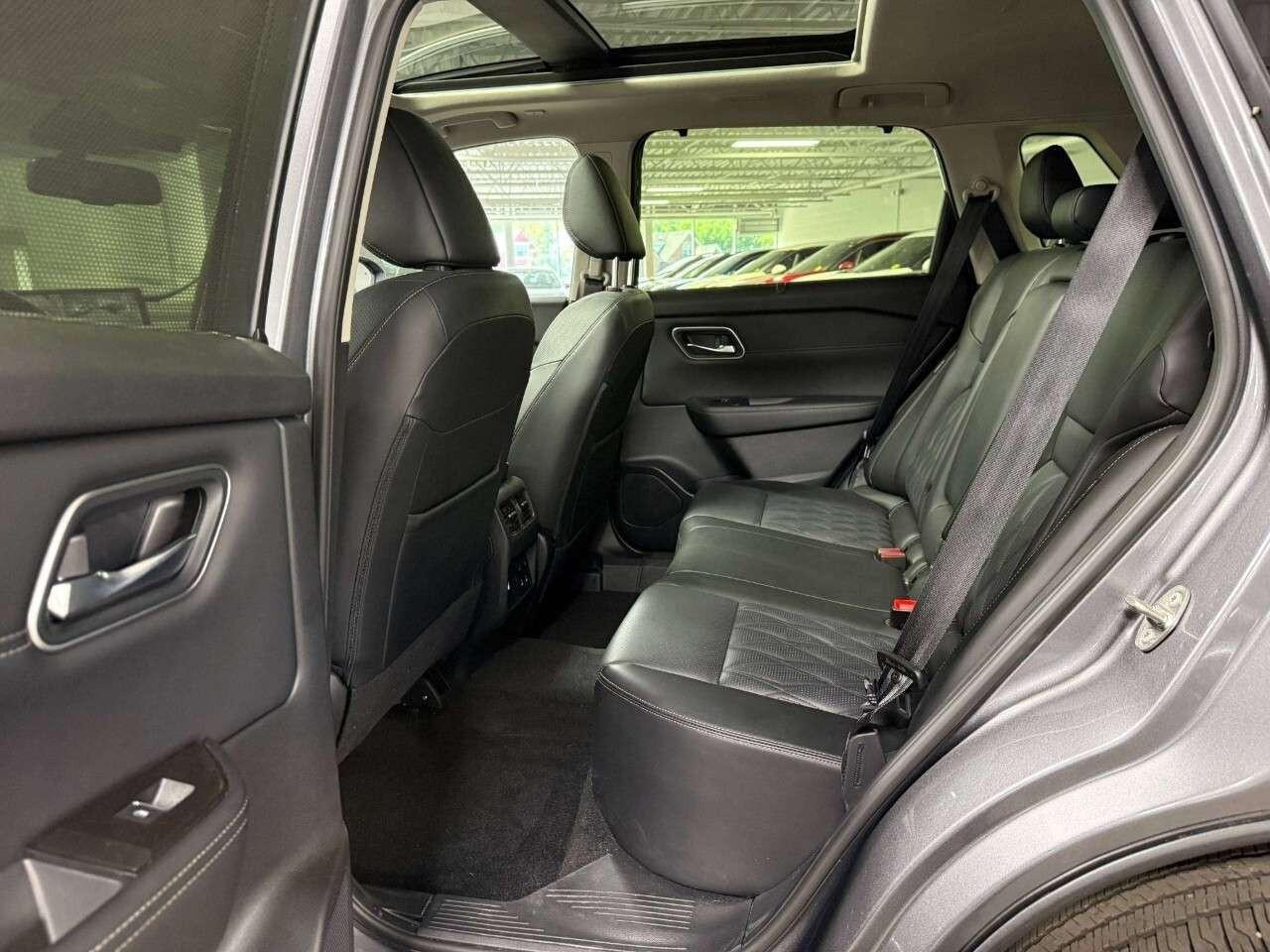 2026 Nissan Rogue AWD Platinum Photo