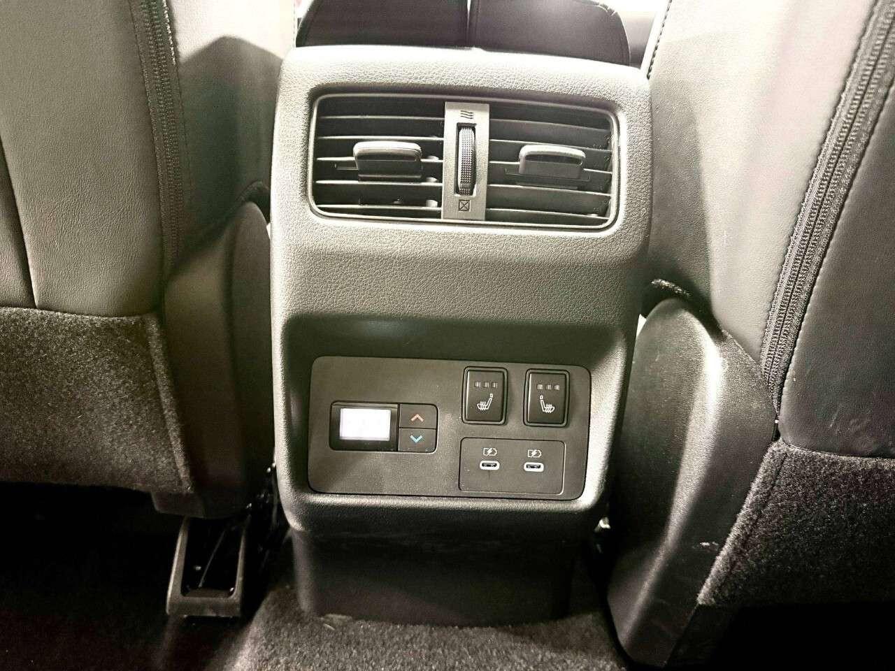 2026 Nissan Rogue AWD Platinum Photo