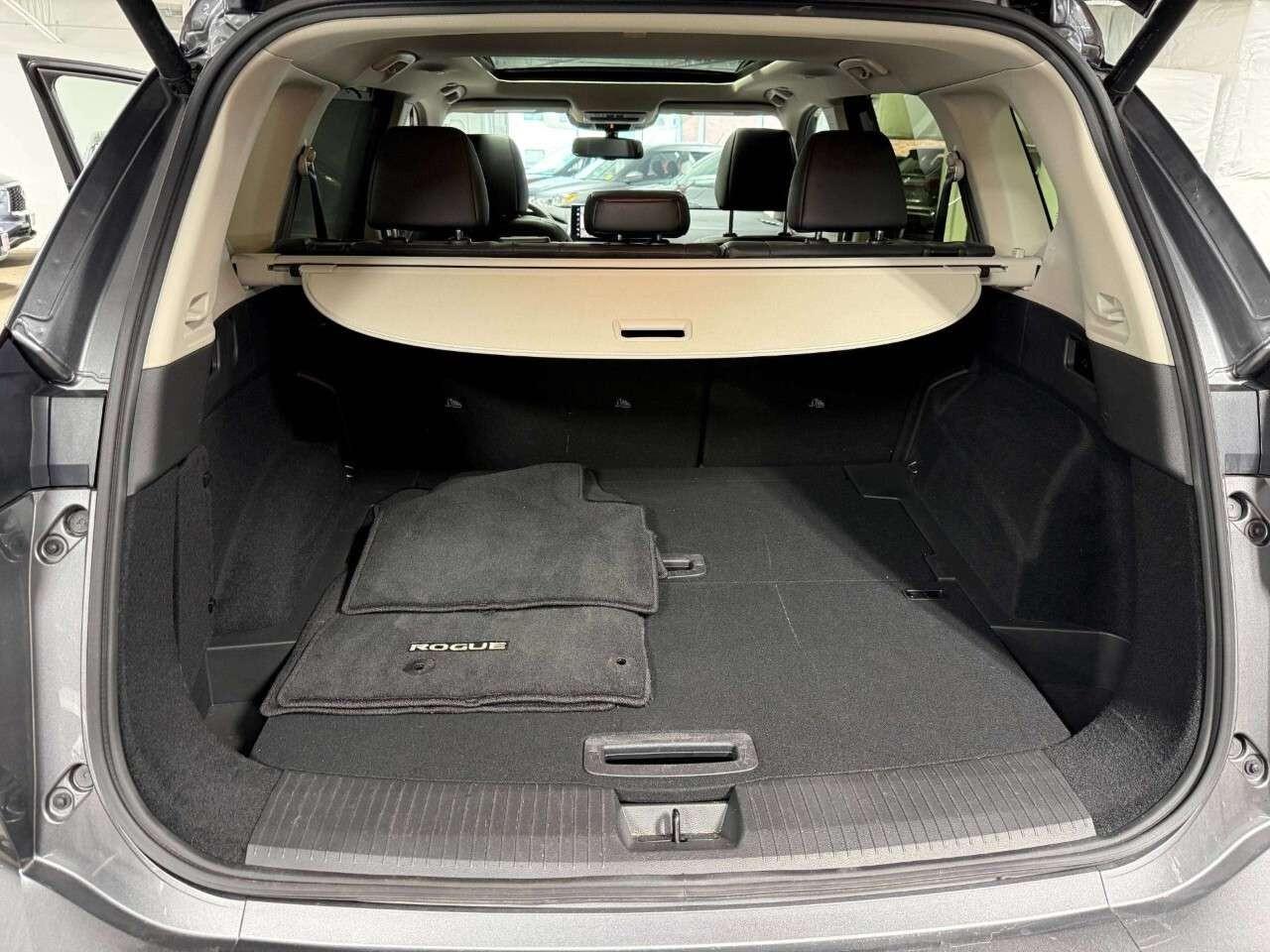 2026 Nissan Rogue AWD Platinum Photo