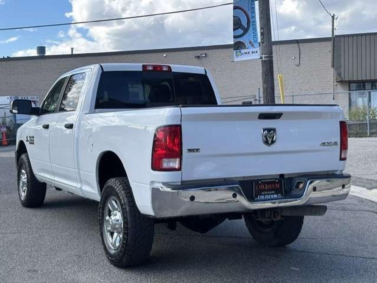2016 RAM 3500 SLT 4WD **6.7L CUMMINS DIESEL-CREW CAB SHORT BOX** Photo