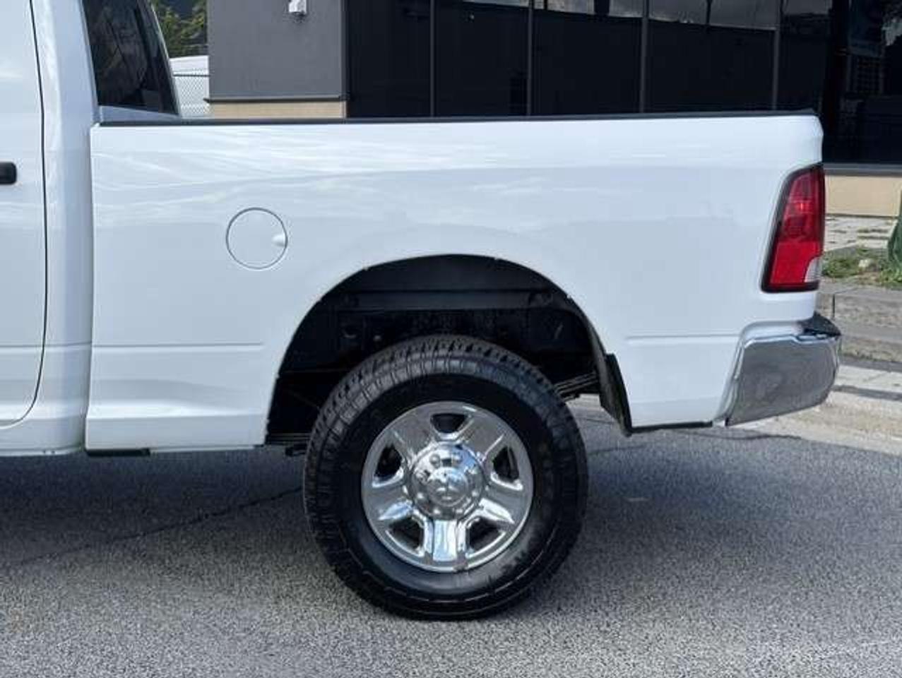2016 RAM 3500 SLT 4WD **6.7L CUMMINS DIESEL-CREW CAB SHORT BOX** Photo