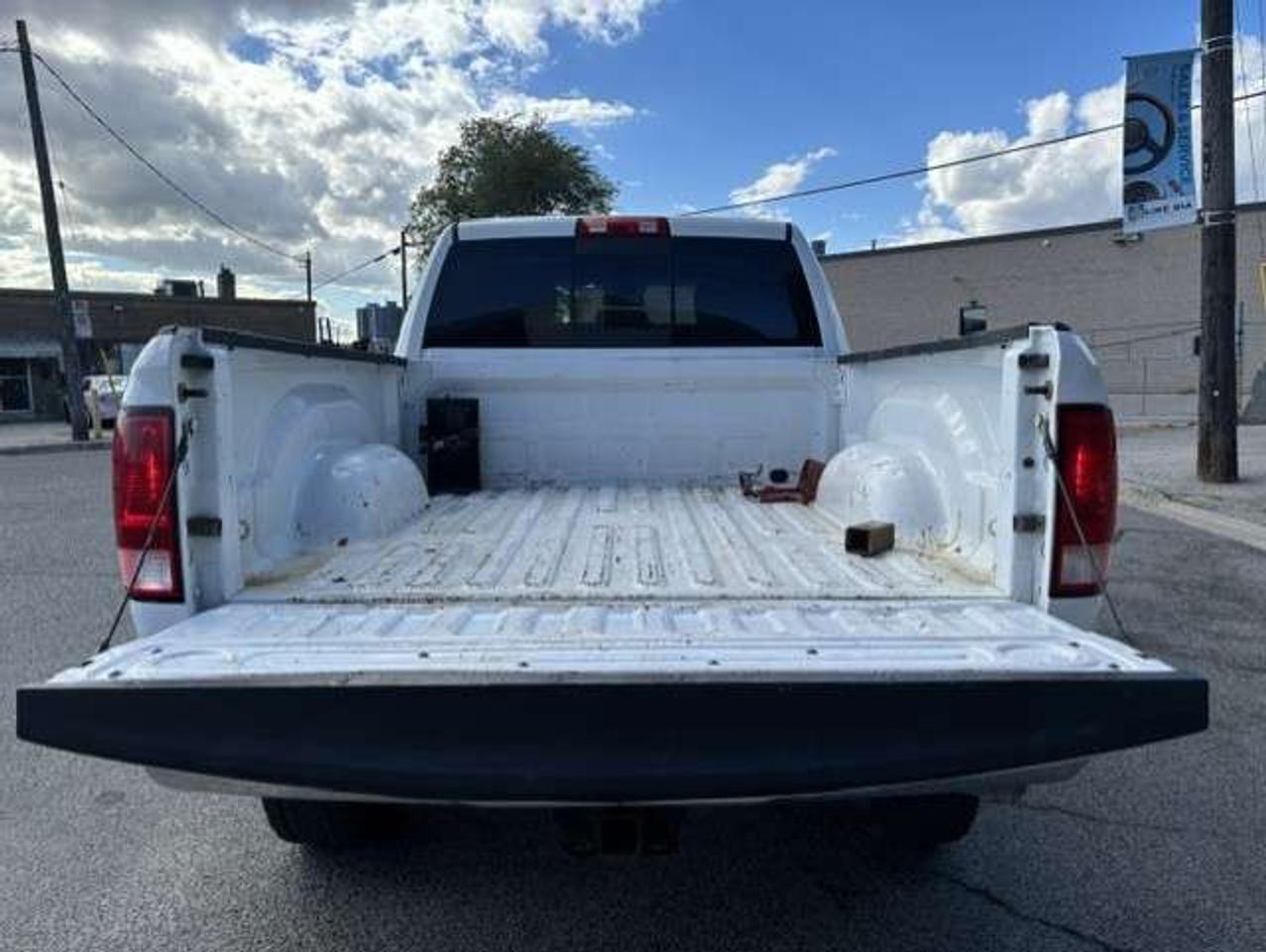 2016 RAM 3500 SLT 4WD **6.7L CUMMINS DIESEL-CREW CAB SHORT BOX** Photo