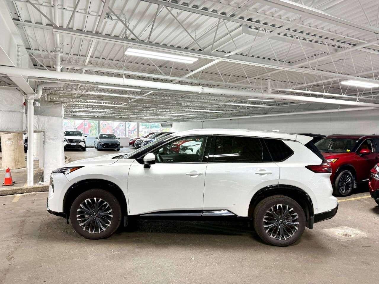 2026 Nissan Rogue AWD Platinum Photo