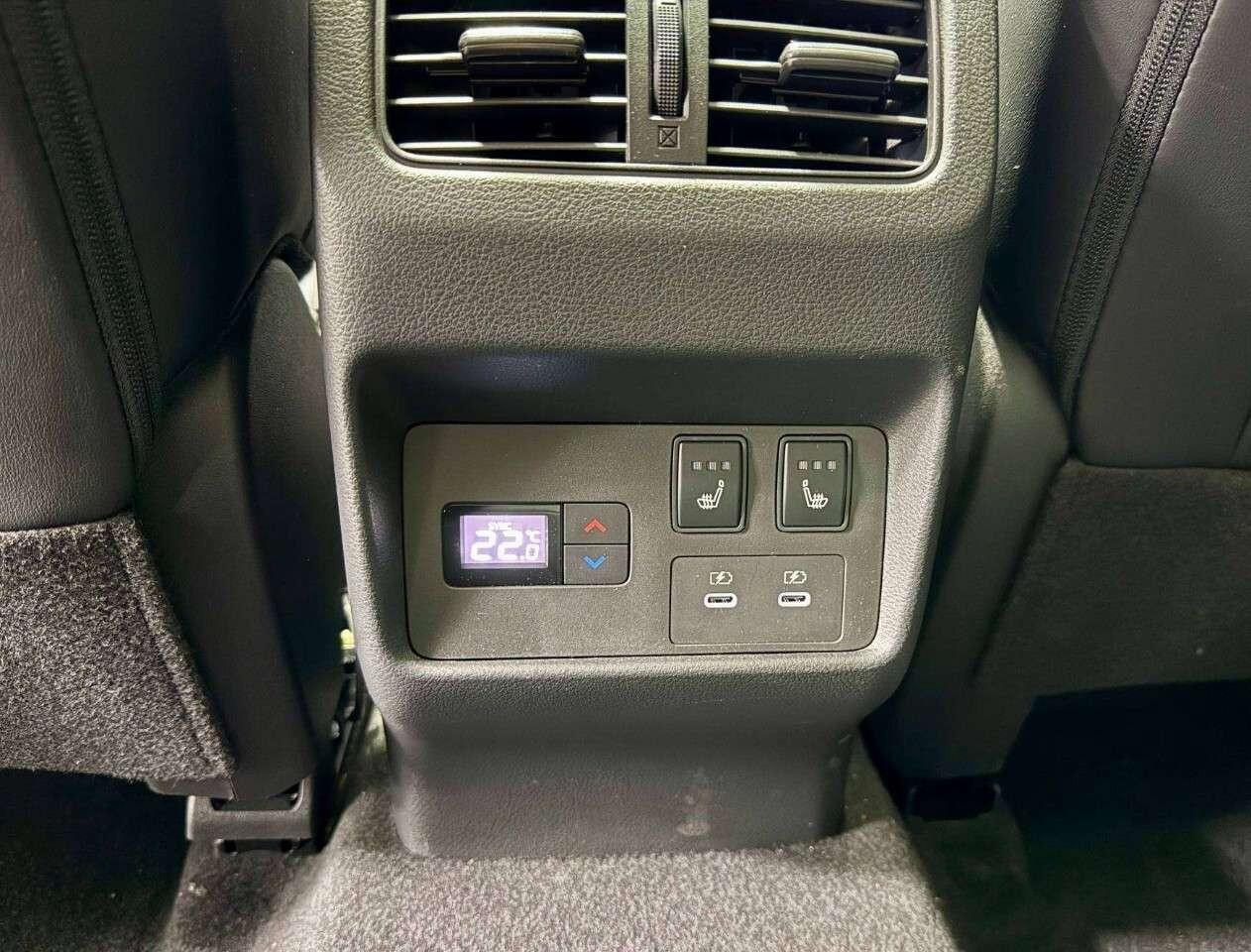 2026 Nissan Rogue AWD Platinum Photo