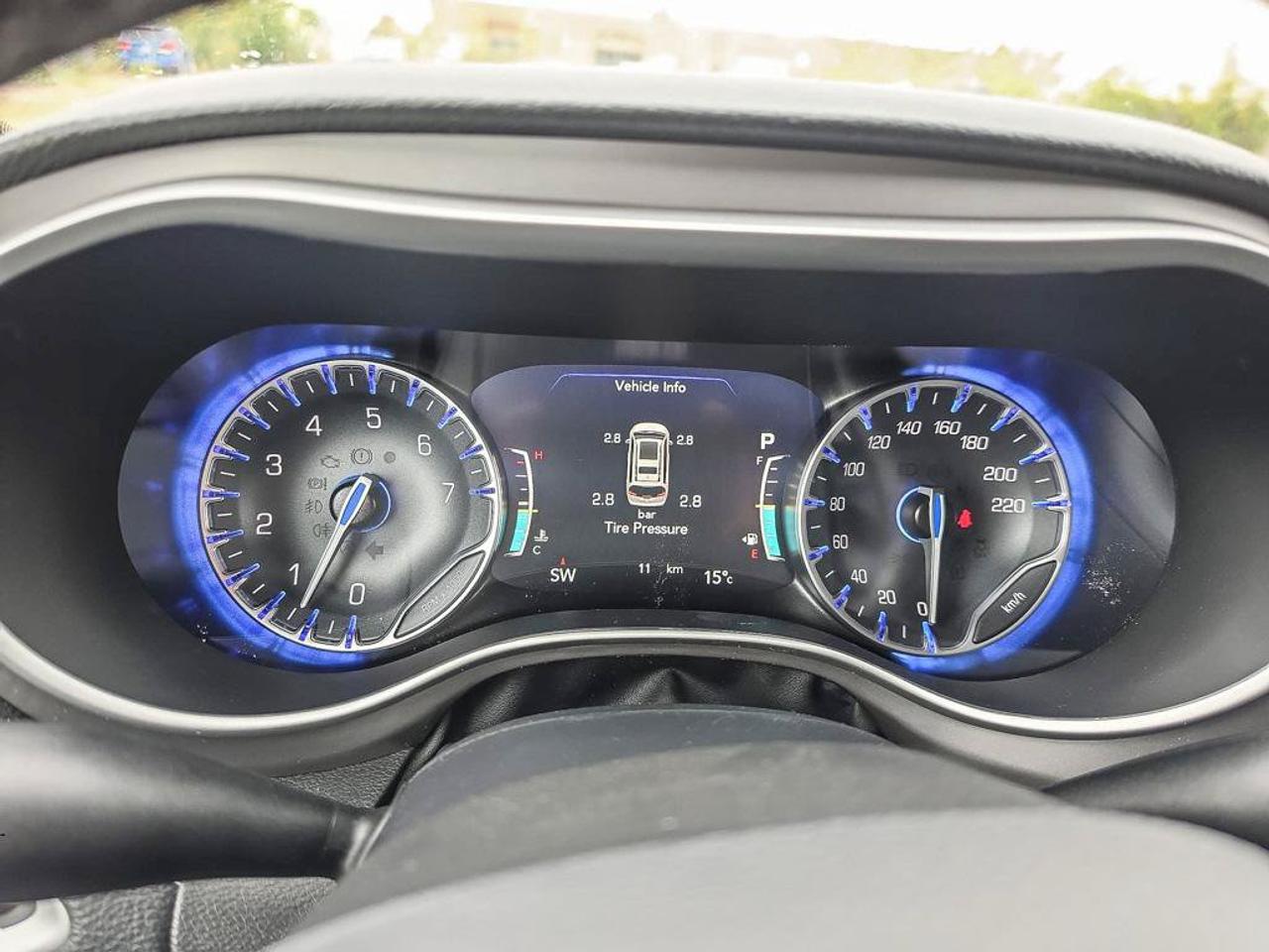 2027 Chrysler Pacifica Select/3.6L V6/AWD/LEATHER SEATS/ Photo