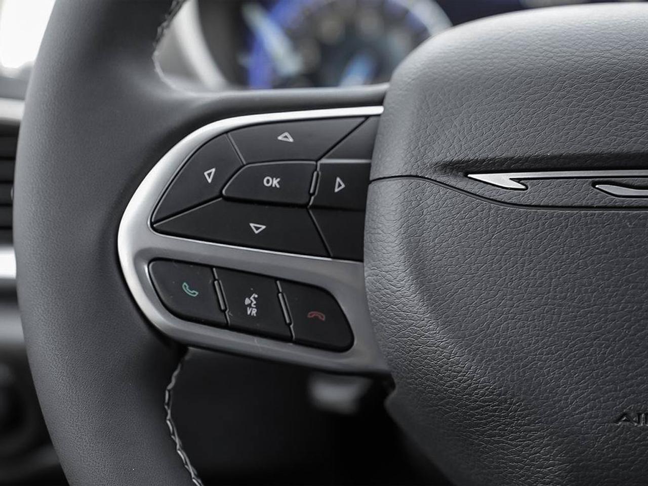 2027 Chrysler Pacifica Select | V6 | Leather Seats |Remote start | Photo