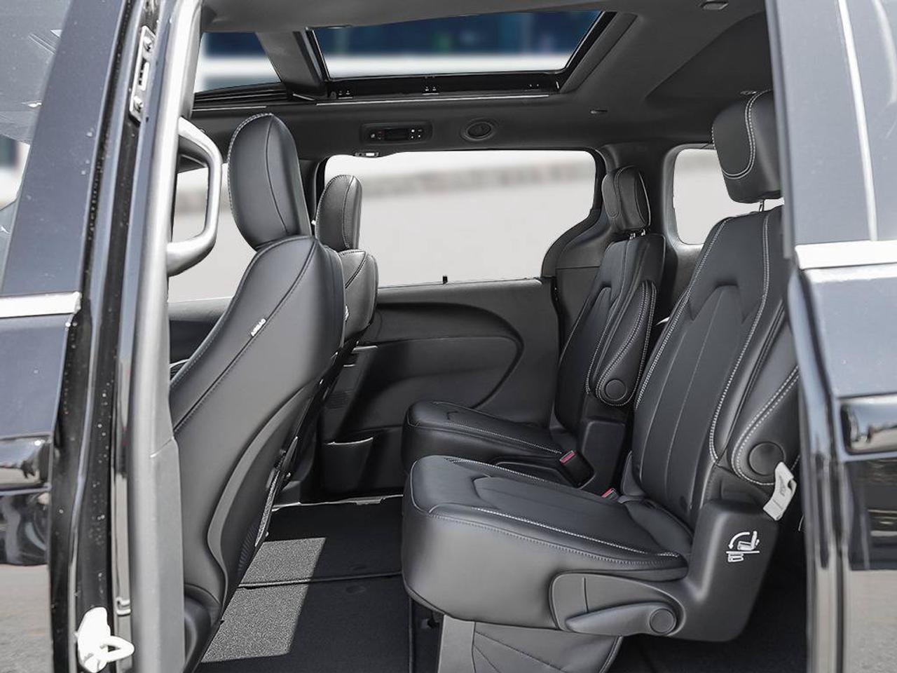 2027 Chrysler Pacifica Select | V6 | Leather Seats |Remote start | Photo