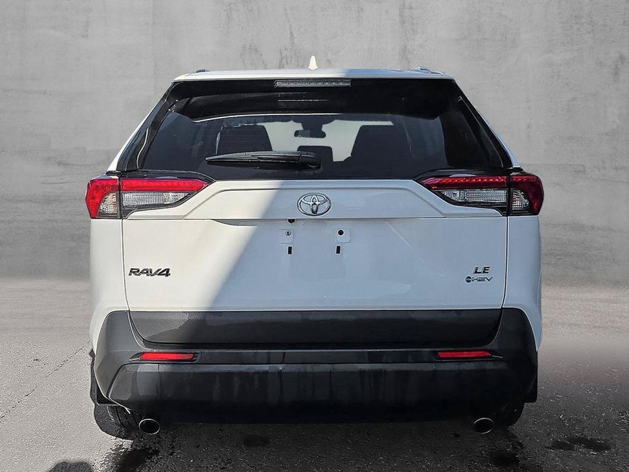 2025 Toyota RAV4 Hybrid LE Photo