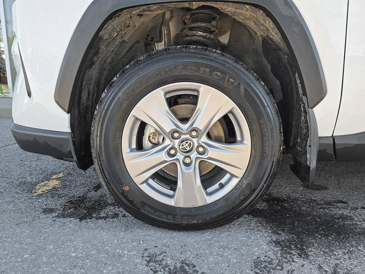 2025 Toyota RAV4 Hybrid LE Photo