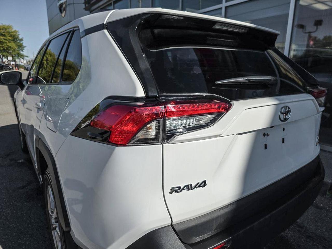 2025 Toyota RAV4 Hybrid LE Photo