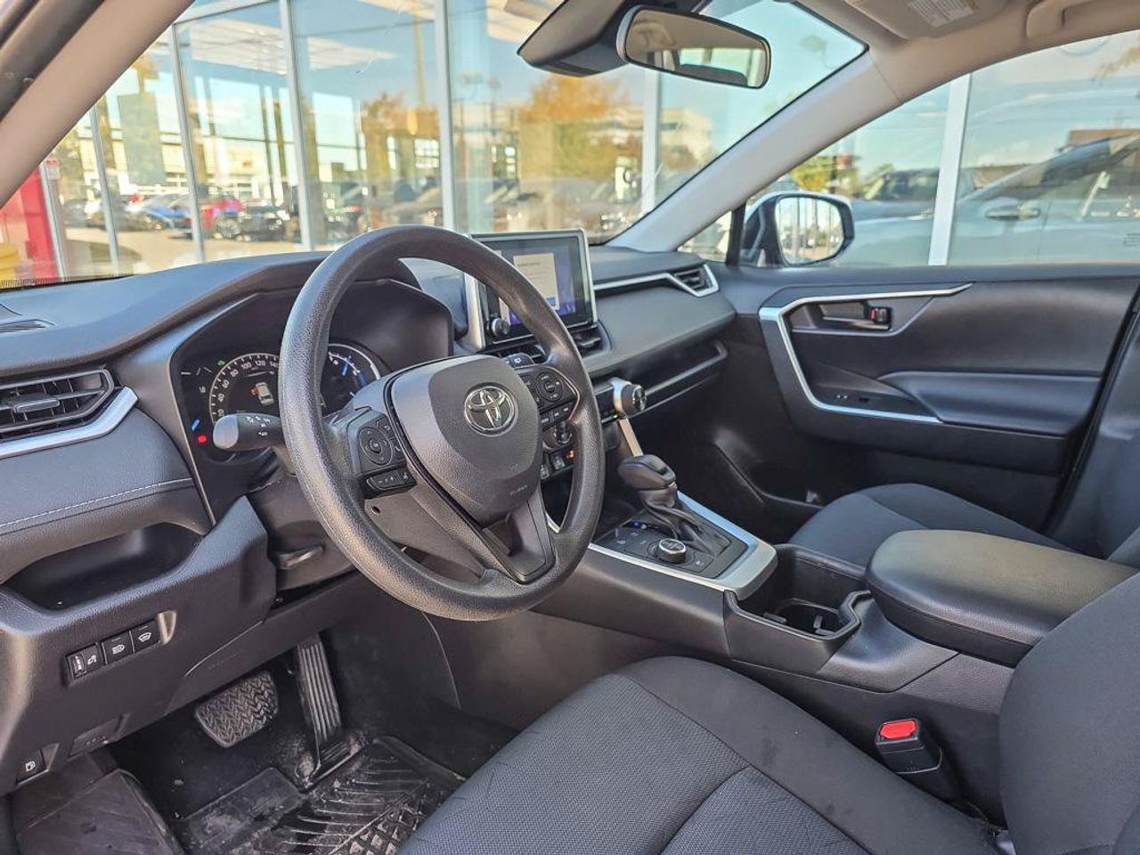 2025 Toyota RAV4 Hybrid LE Photo