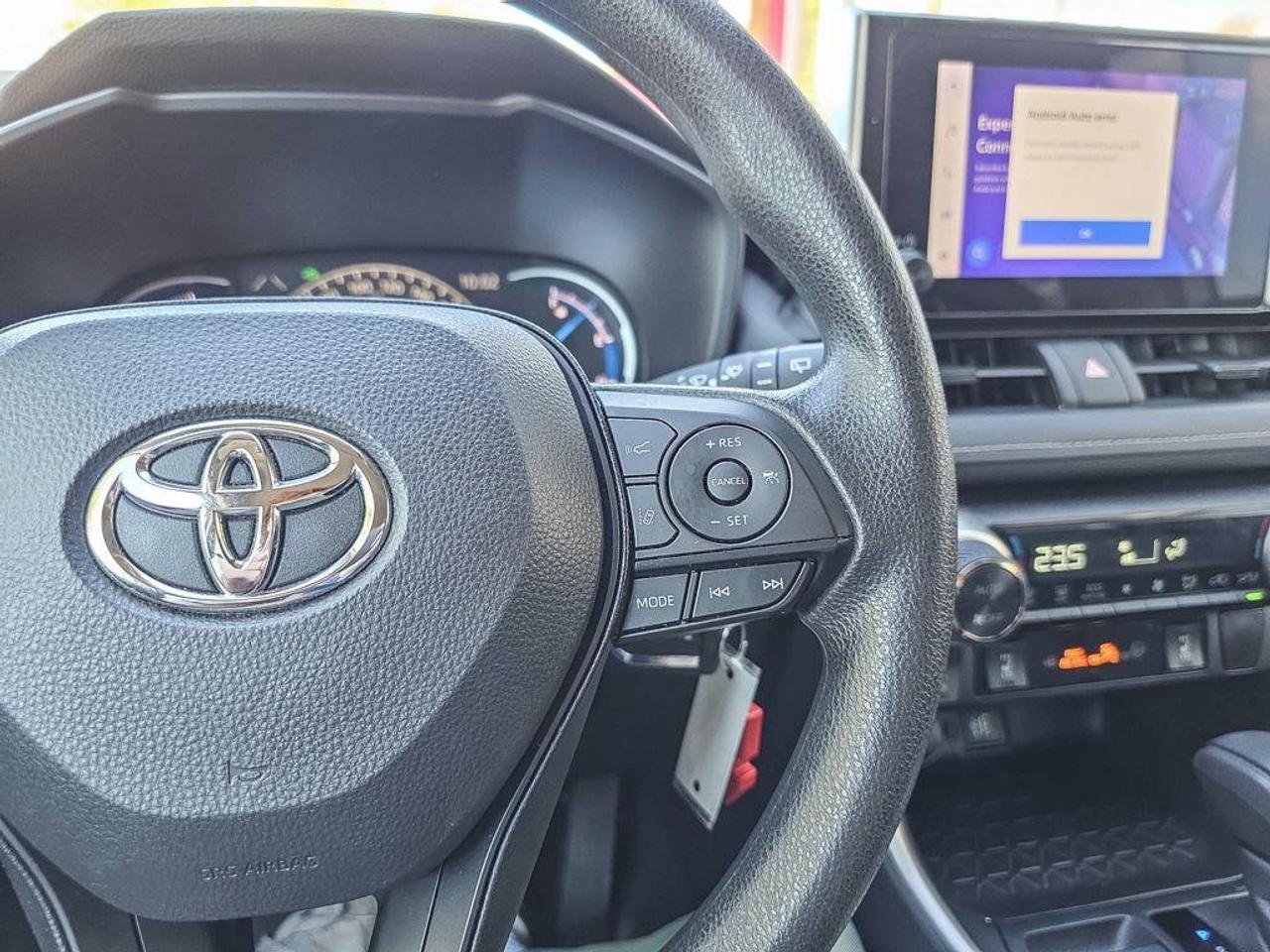 2025 Toyota RAV4 Hybrid LE Photo