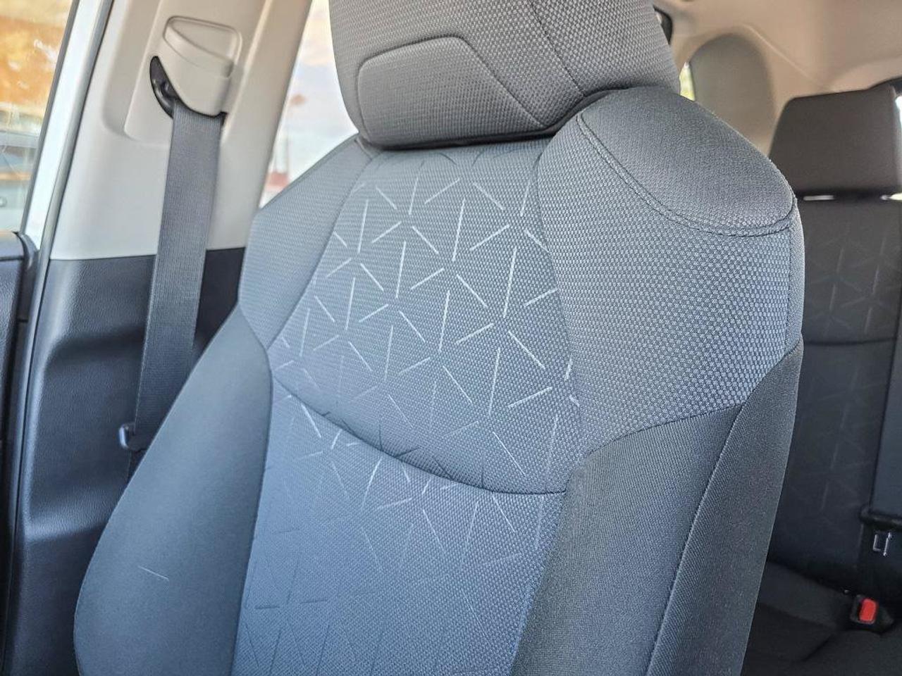2025 Toyota RAV4 Hybrid LE Photo