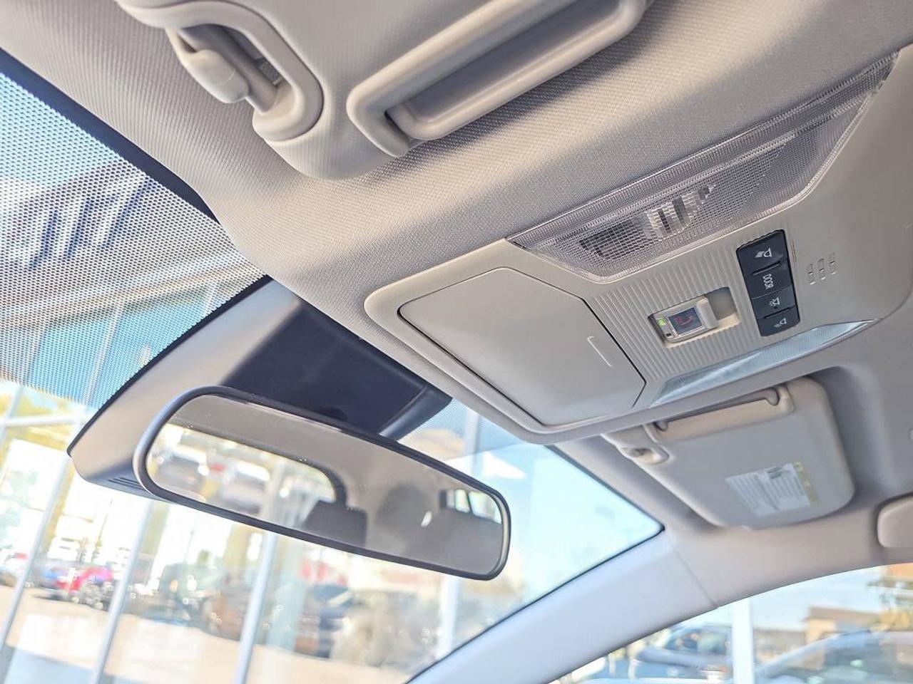 2025 Toyota RAV4 Hybrid LE Photo