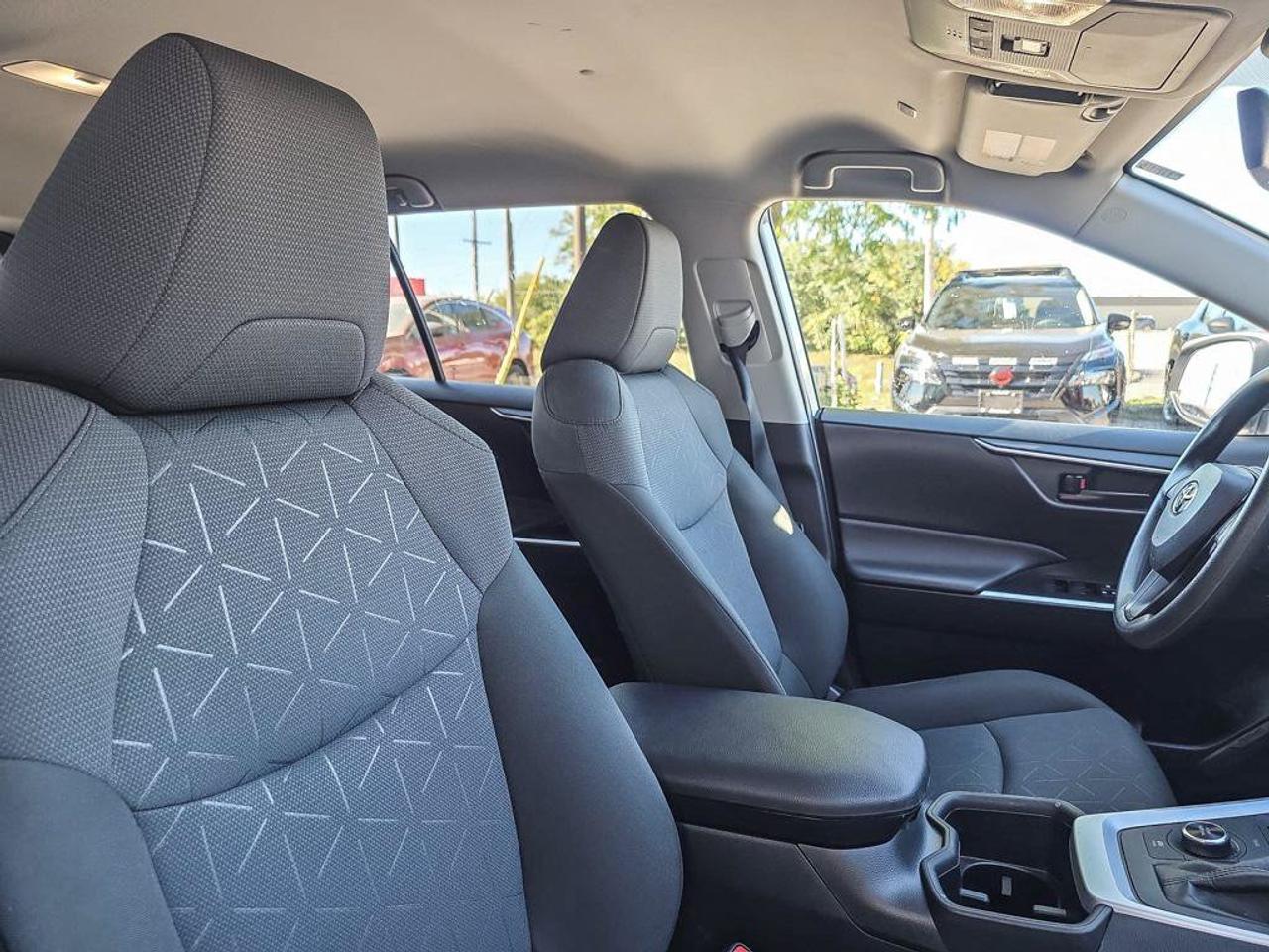 2025 Toyota RAV4 Hybrid LE Photo