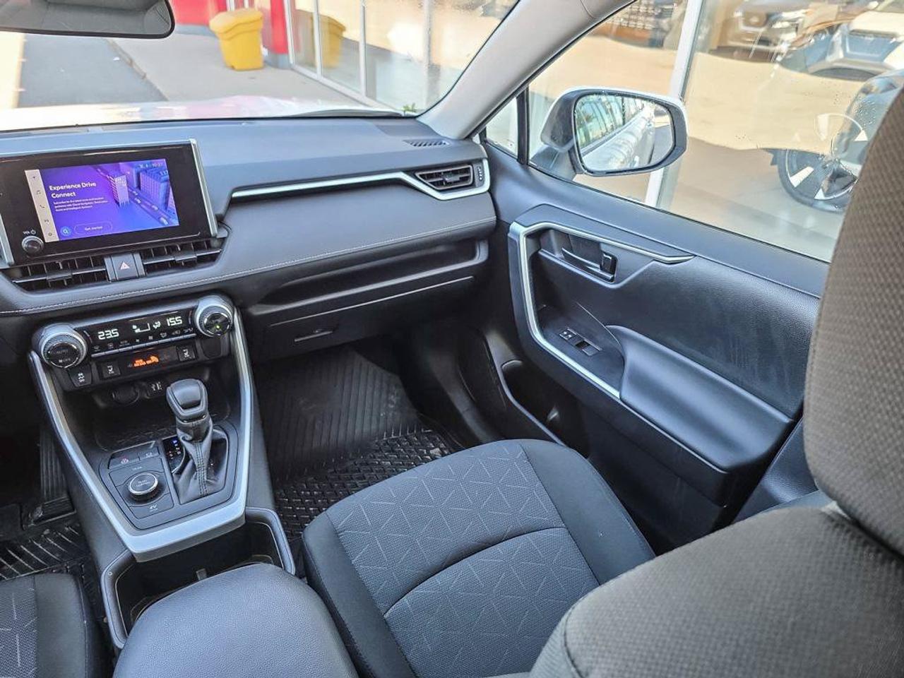 2025 Toyota RAV4 Hybrid LE Photo