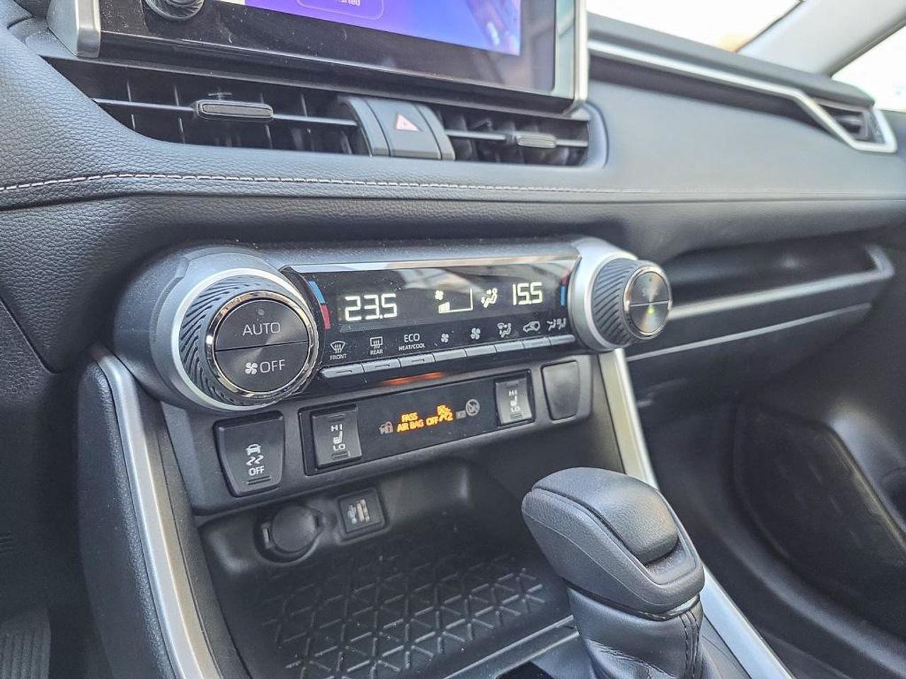 2025 Toyota RAV4 Hybrid LE Photo
