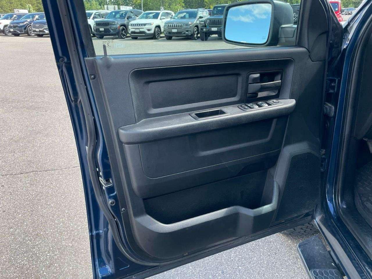 2021 RAM 1500 ACCIDENT FREE   HTD SEATS   5.7 L V8 HEMI Photo