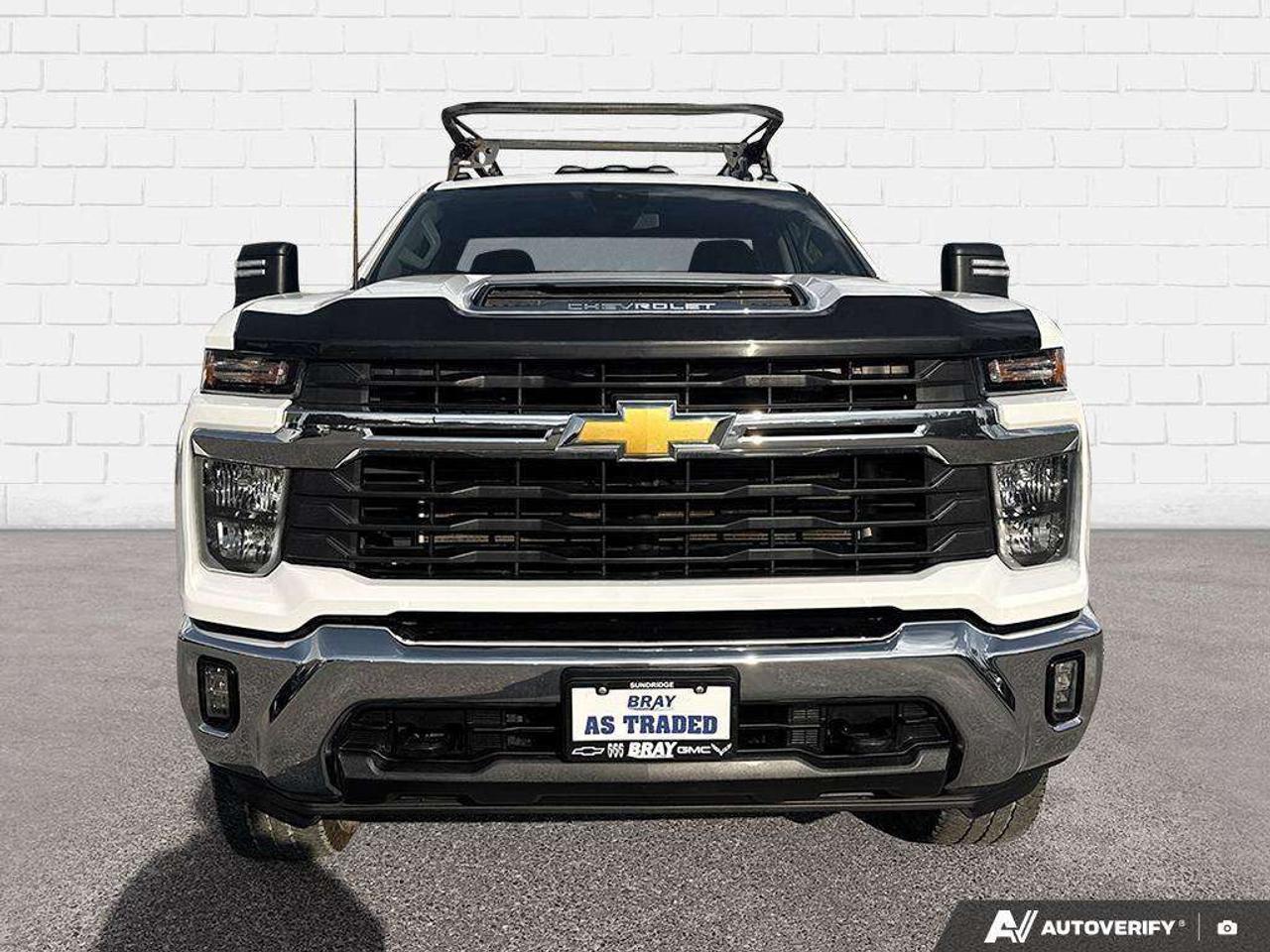 2024 Chevrolet Silverado 2500 GOOSENECK/5TH WHEEL PREP PKG. SNOW PLOW/CAMPER PREP PKG. TRAILERING PKG. BEDLINER. BRAY ORIGINAL. UTILITY RACK INCLUDED. Photo
