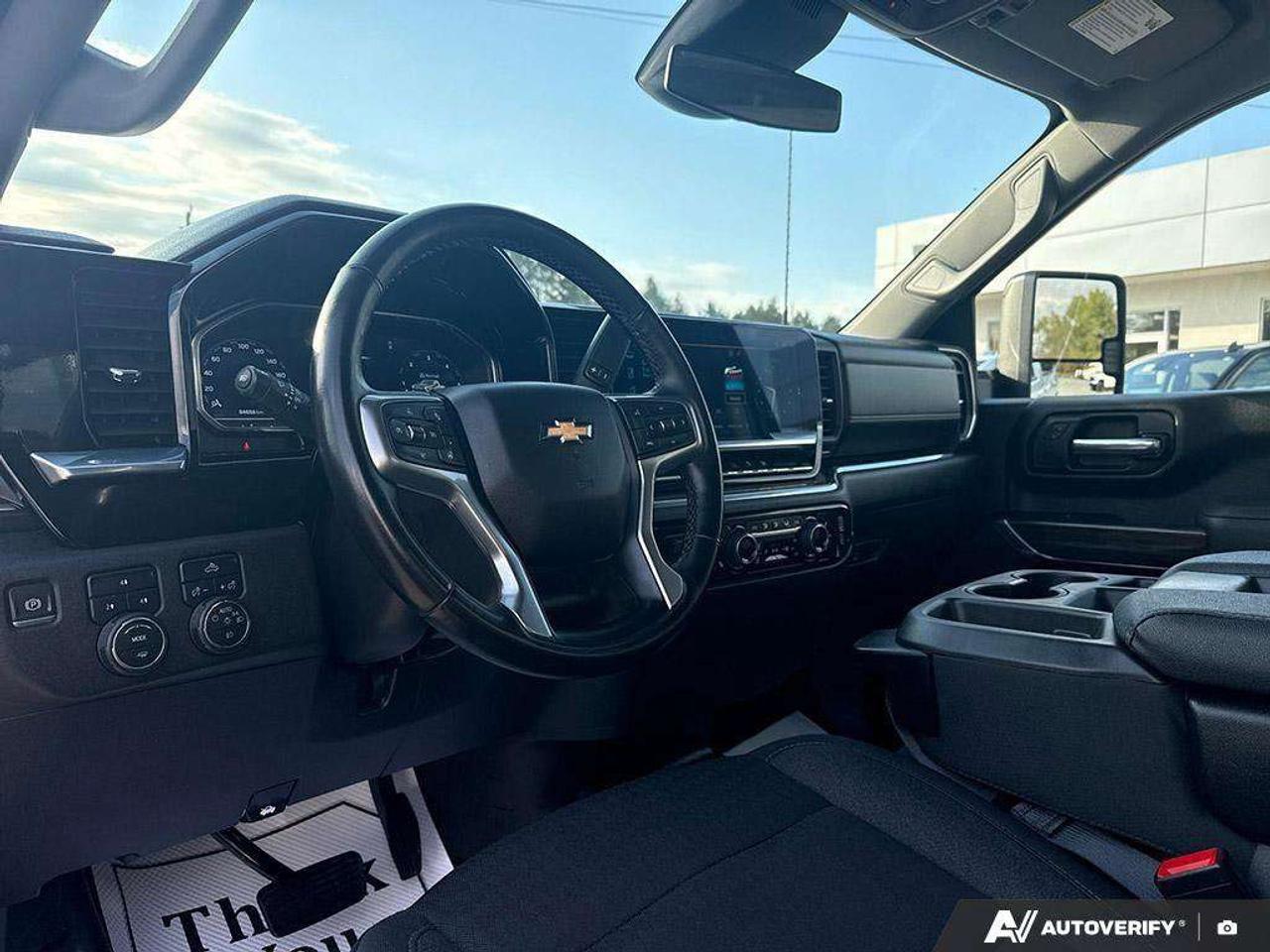 2024 Chevrolet Silverado 2500 GOOSENECK/5TH WHEEL PREP PKG. SNOW PLOW/CAMPER PREP PKG. TRAILERING PKG. BEDLINER. BRAY ORIGINAL. UTILITY RACK INCLUDED. Photo