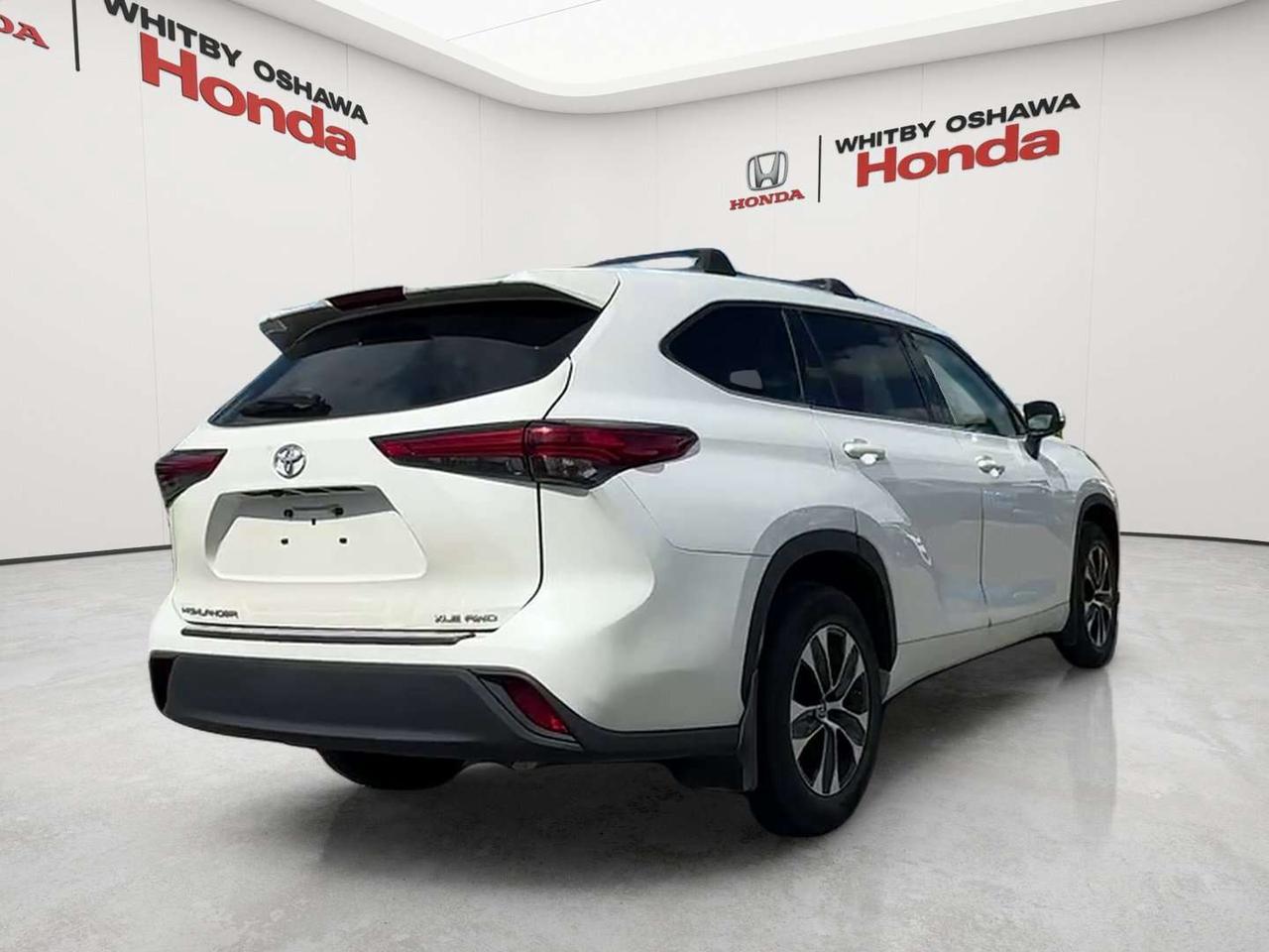 2021 Toyota Highlander XLE Photo