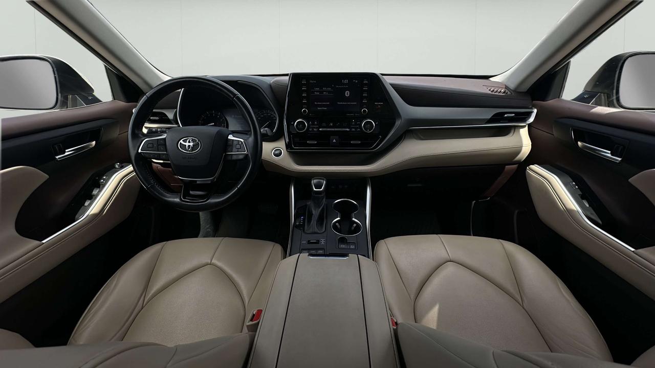 2021 Toyota Highlander XLE Photo