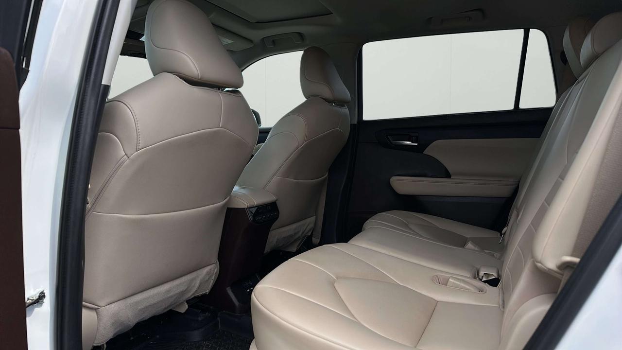 2021 Toyota Highlander XLE Photo