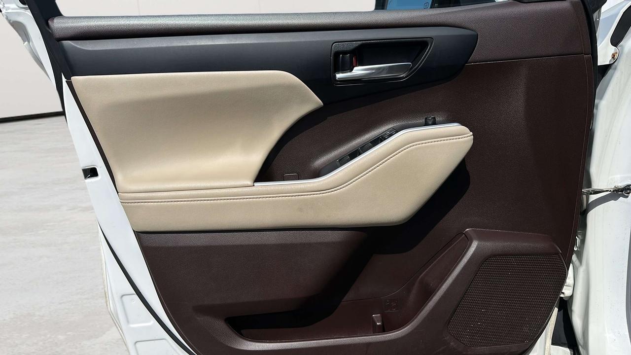2021 Toyota Highlander XLE Photo