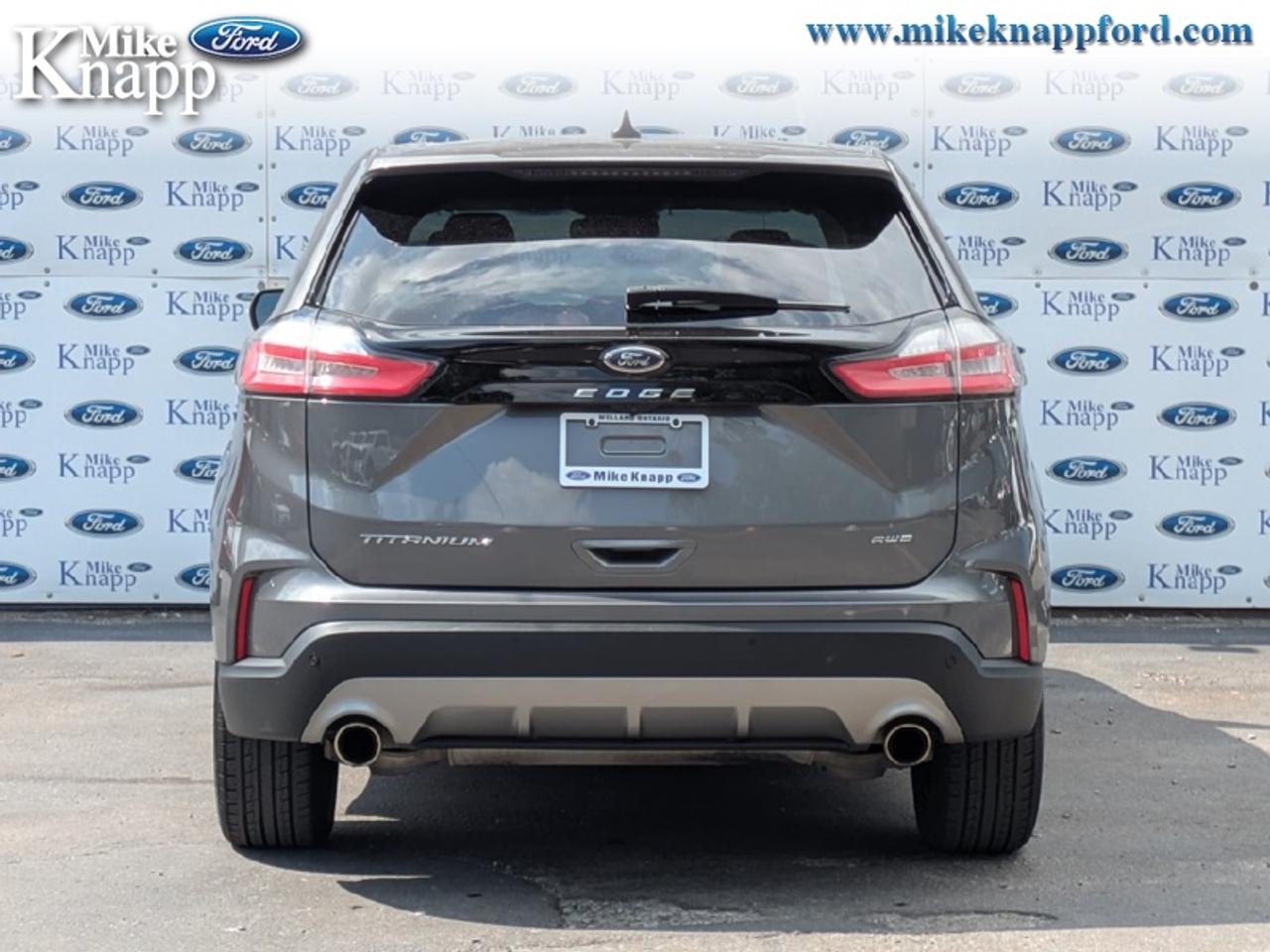 2023 Ford Edge Titanium Photo3