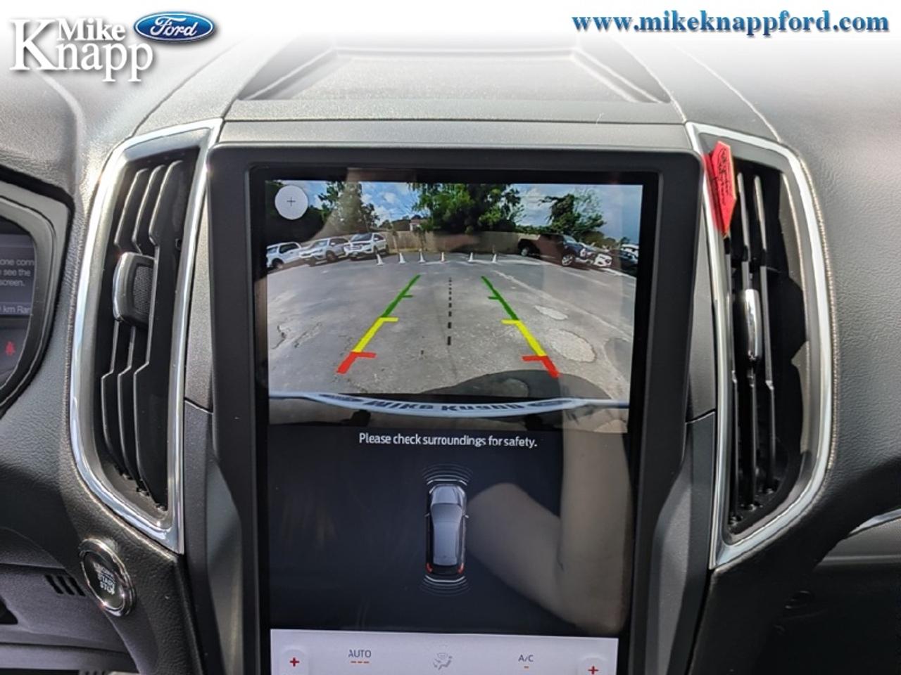 2023 Ford Edge Titanium Photo