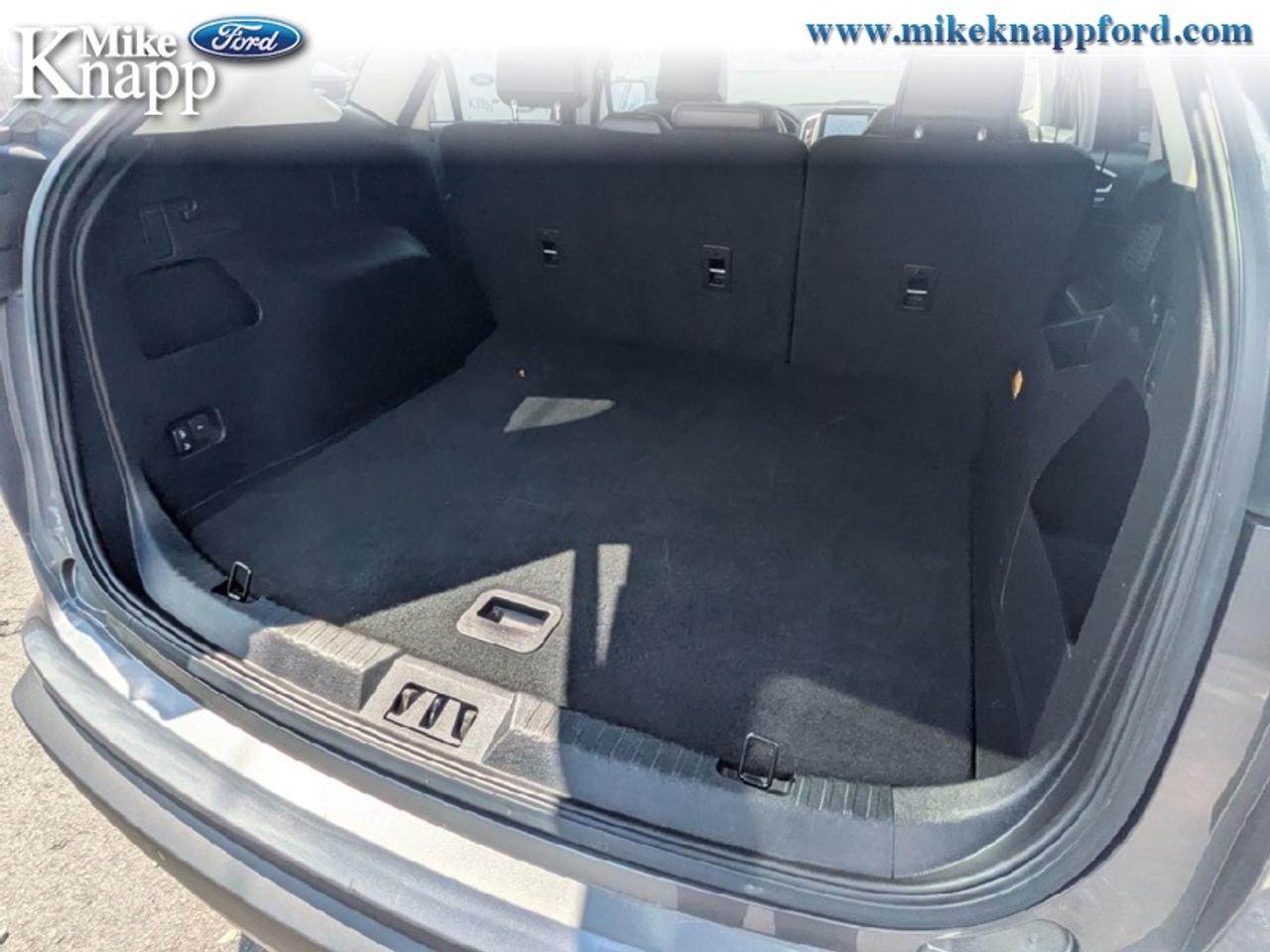 2023 Ford Edge SEL Photo