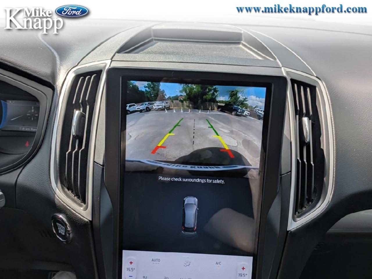 2023 Ford Edge SEL Photo