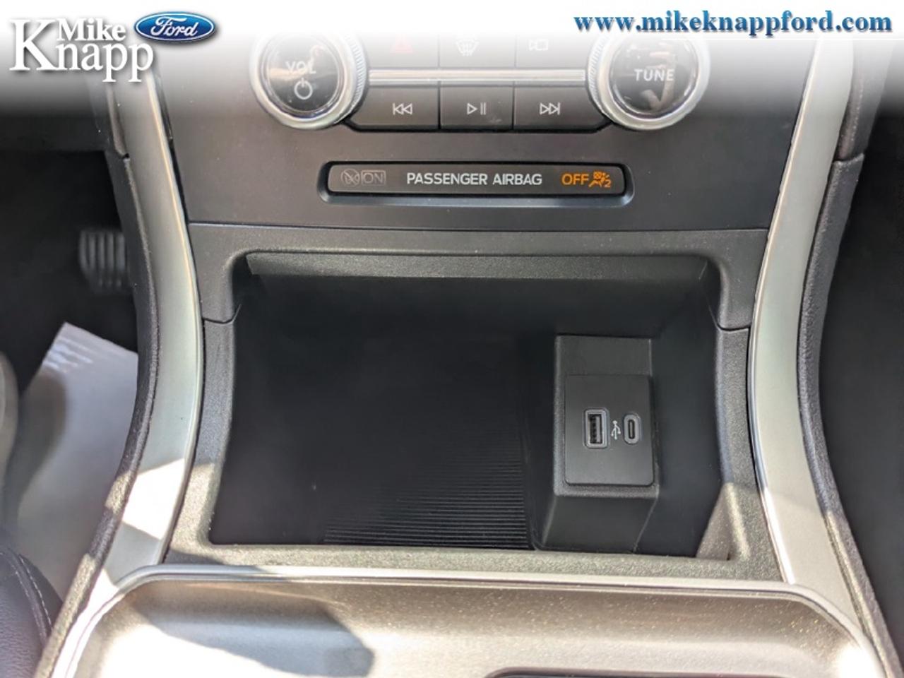 2023 Ford Edge SEL Photo