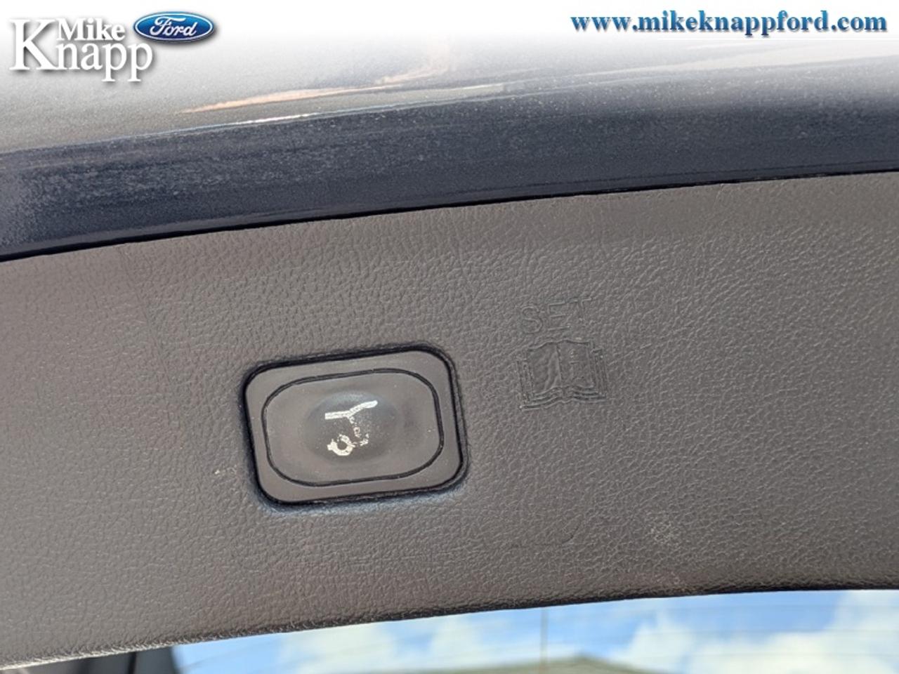 2023 Ford Edge Titanium Photo