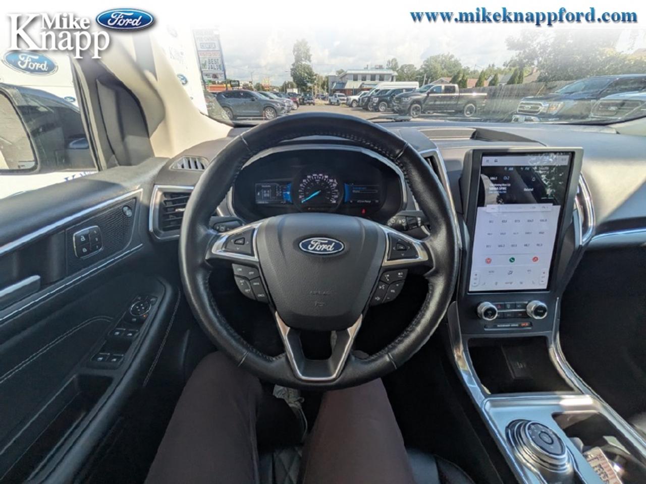 2023 Ford Edge Titanium Photo