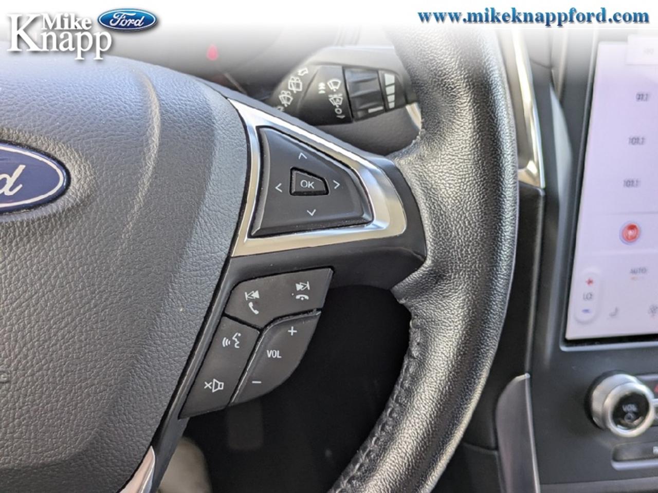 2023 Ford Edge Titanium Photo