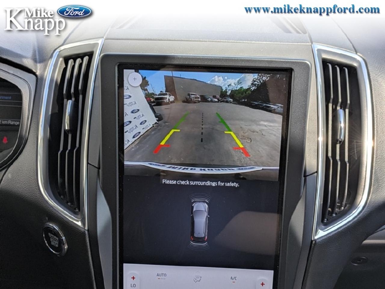 2023 Ford Edge Titanium Photo