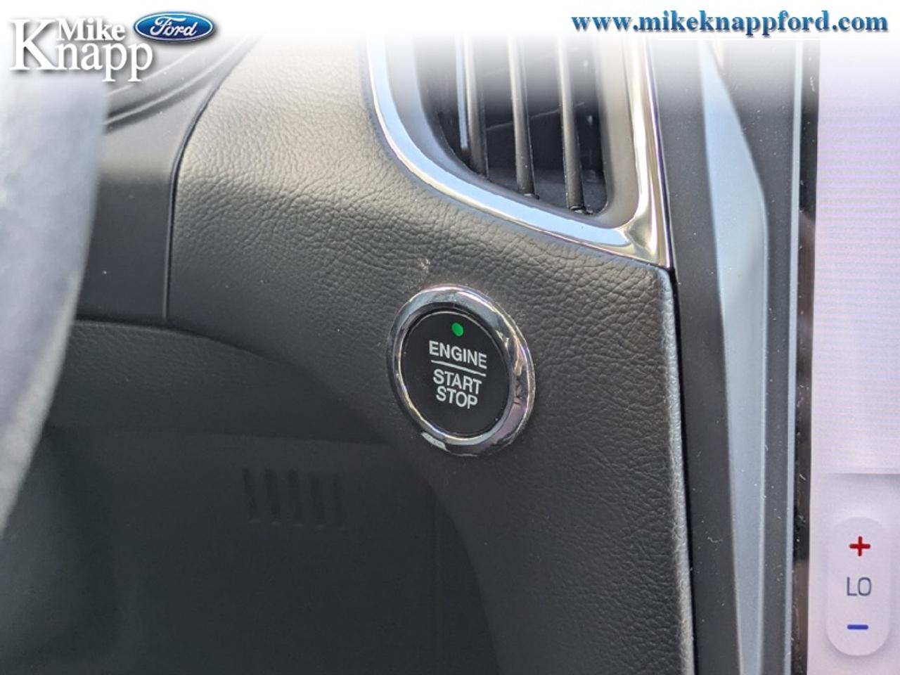 2023 Ford Edge Titanium Photo