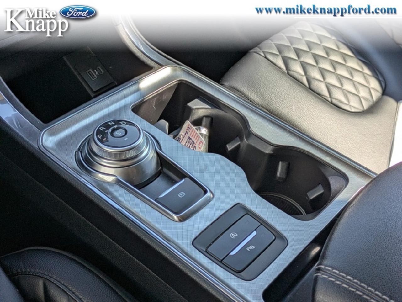 2023 Ford Edge Titanium Photo