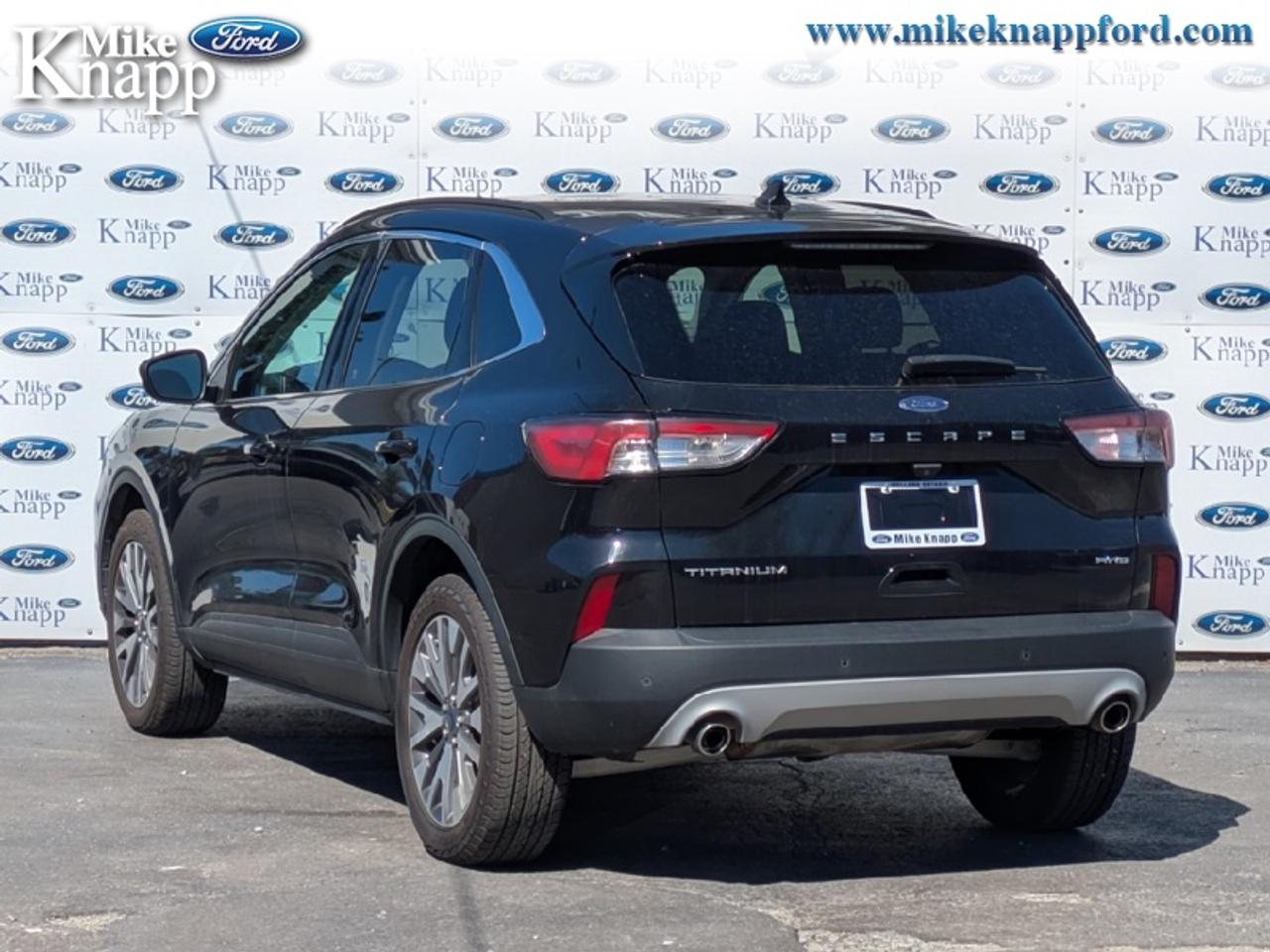2022 Ford Escape Titanium Photo