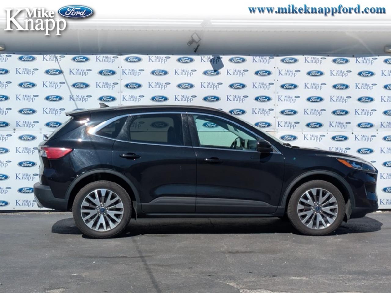 2022 Ford Escape Titanium Photo