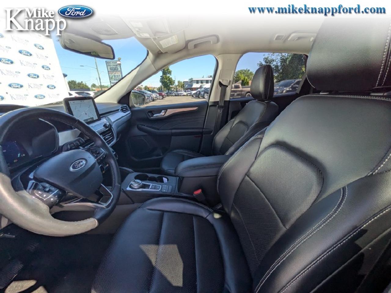 2022 Ford Escape Titanium Photo
