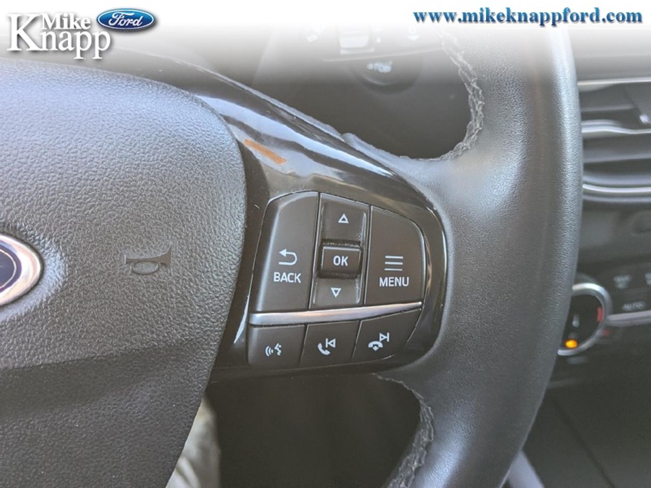 2022 Ford Escape Titanium Photo