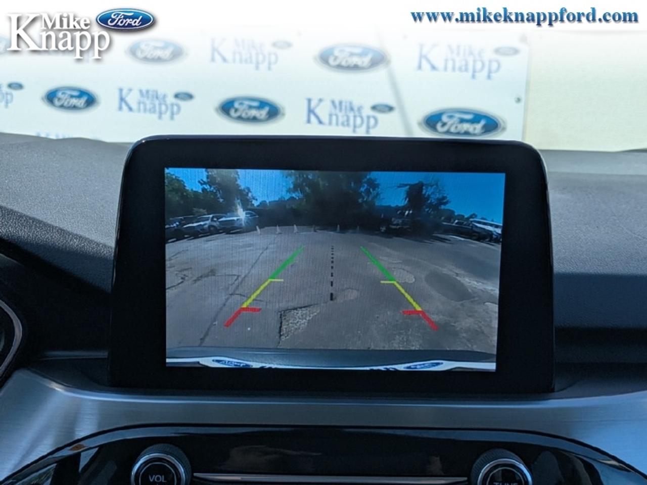 2022 Ford Escape Titanium Photo