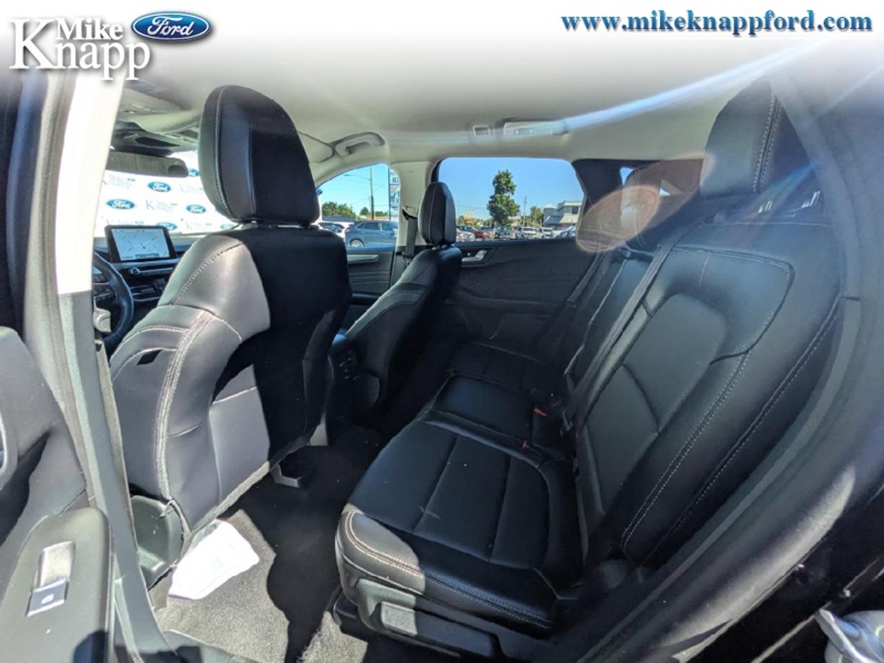 2022 Ford Escape Titanium Photo