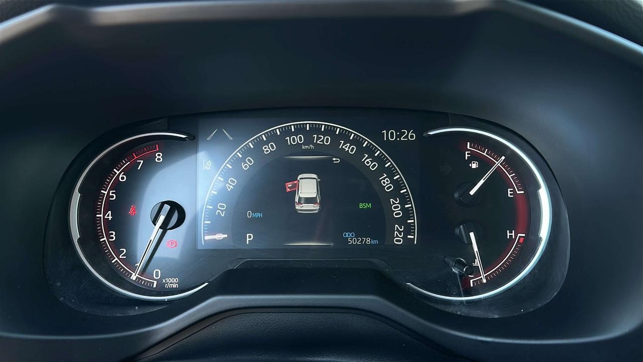 2025 Toyota RAV4 LE Photo