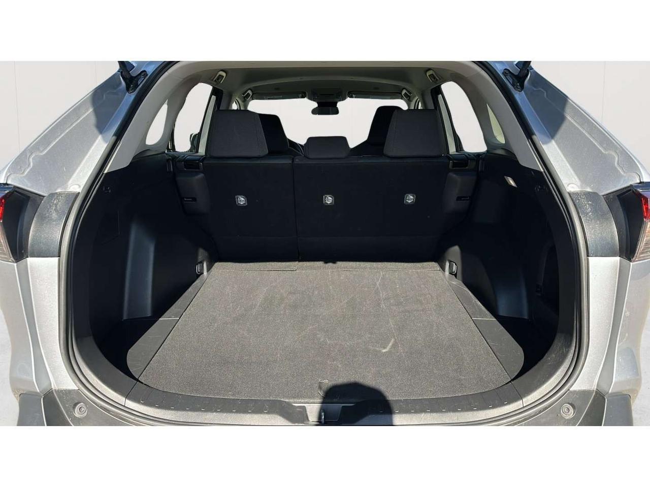 2025 Toyota RAV4 LE Photo