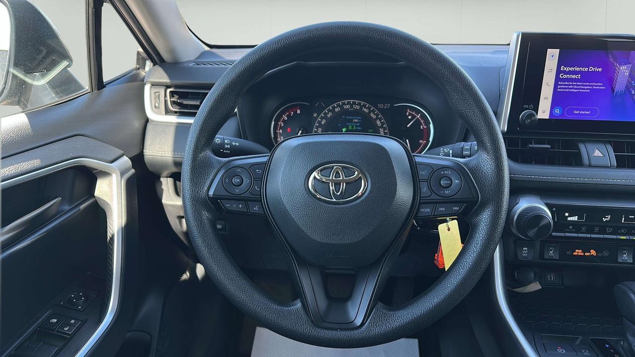 2025 Toyota RAV4 LE Photo