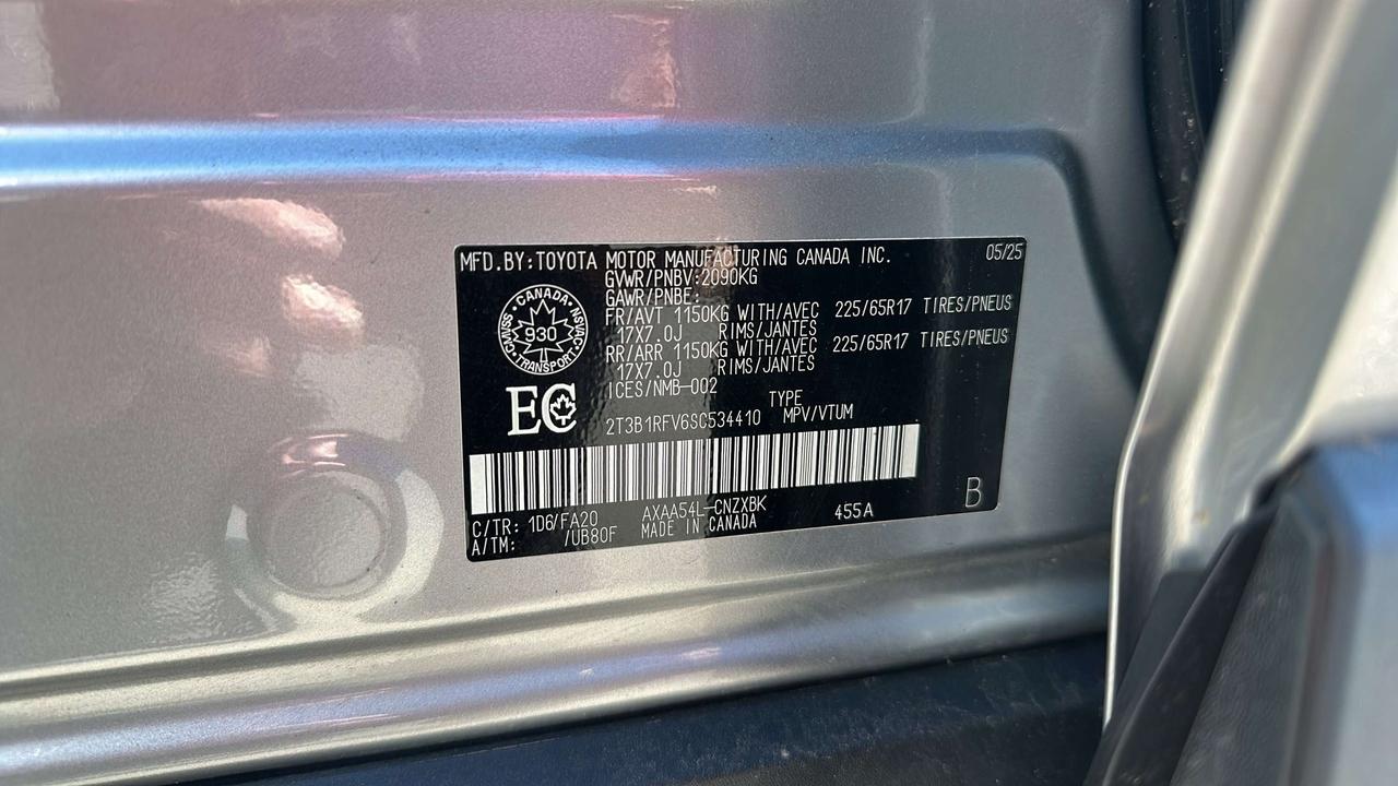2025 Toyota RAV4 LE Photo