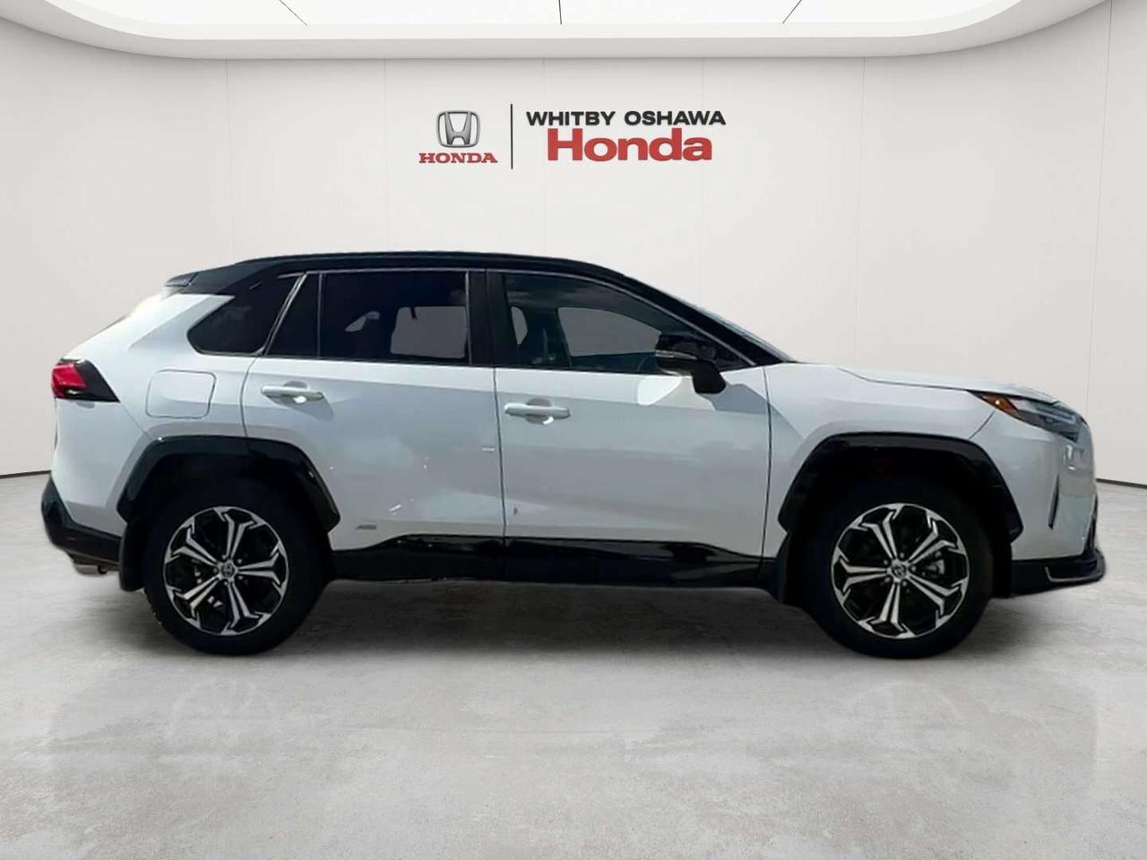 2025 Toyota RAV4 XSE Photo